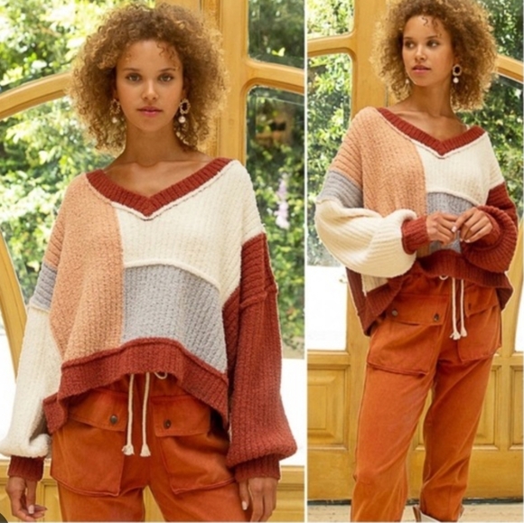 POL Plush Soft Chennile Color block Sweater V -neck - Picture 10 of 10
